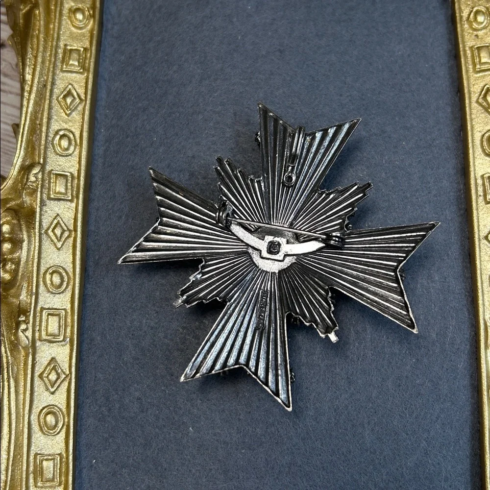 Vintage Florenza Maltese Cross pendant brooch missing rhinestones